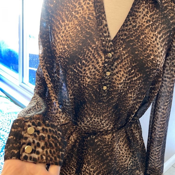 Leopard print button down tie waste low cut sexy long sleeve blouse - Picture 5 of 12